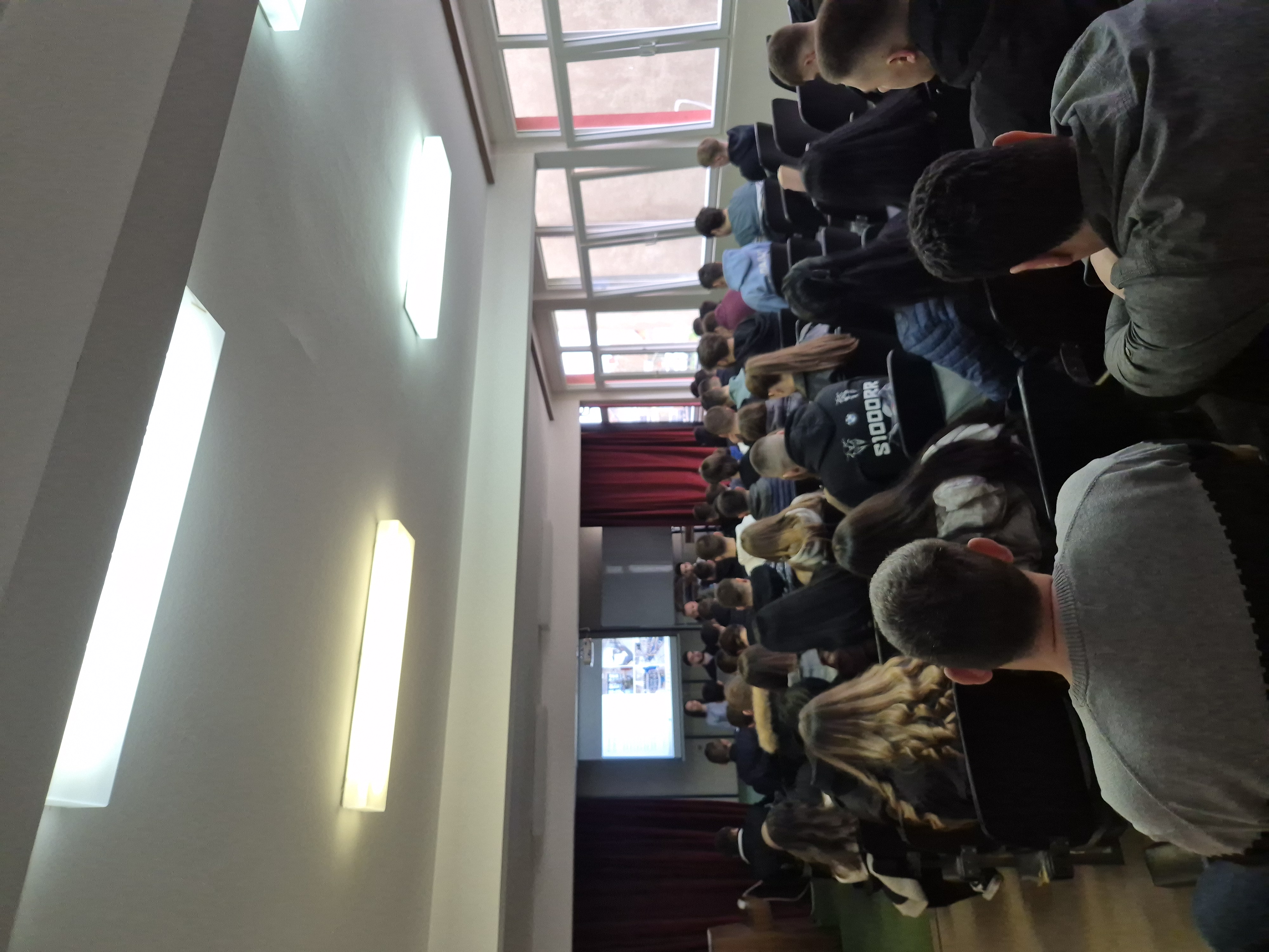 Представљене мере и услуге НСЗ и каријерне прилике за средњошколце у Јагодини