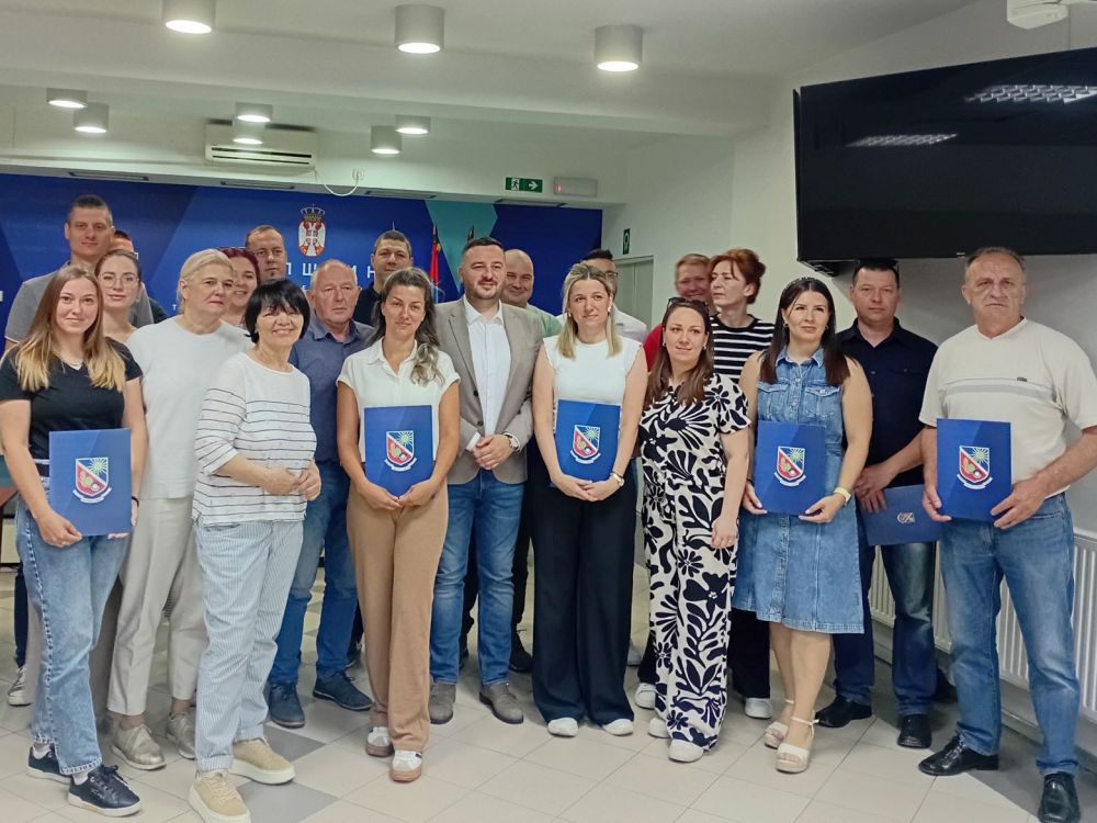 У Темерину уручени уговори за самозапошљавање