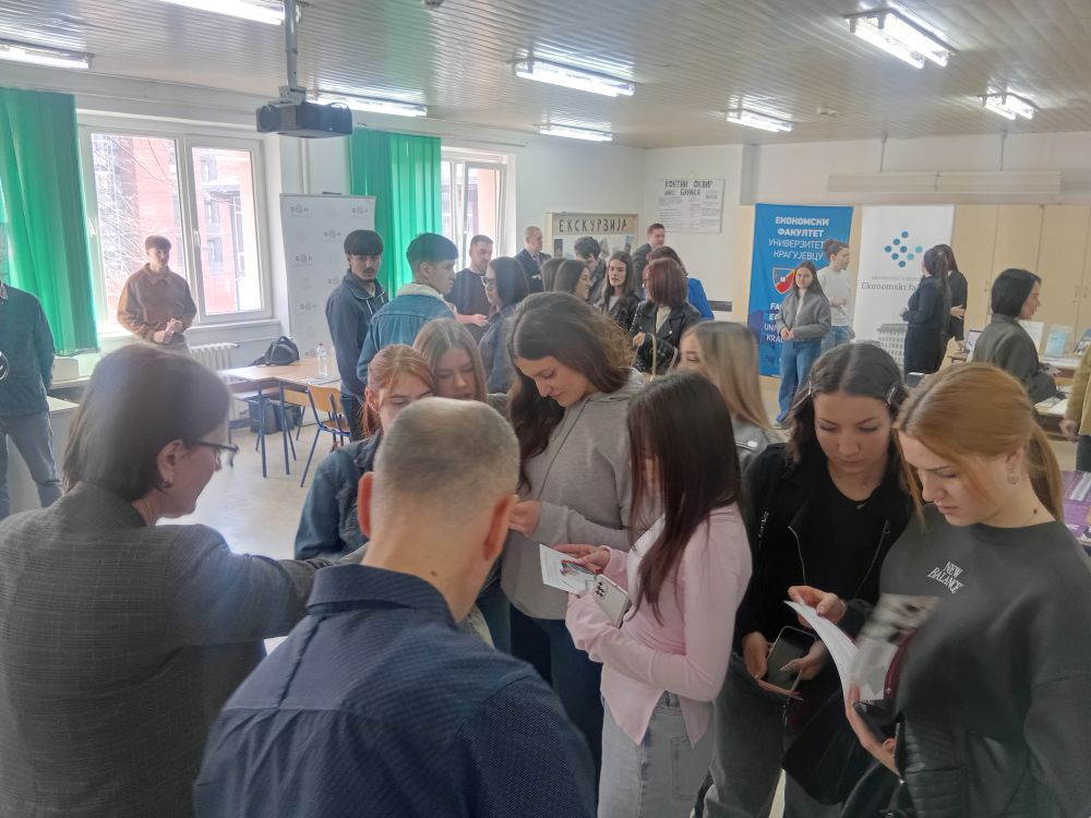 Сајам образовања у Економско-трговинској школи у Краљеву